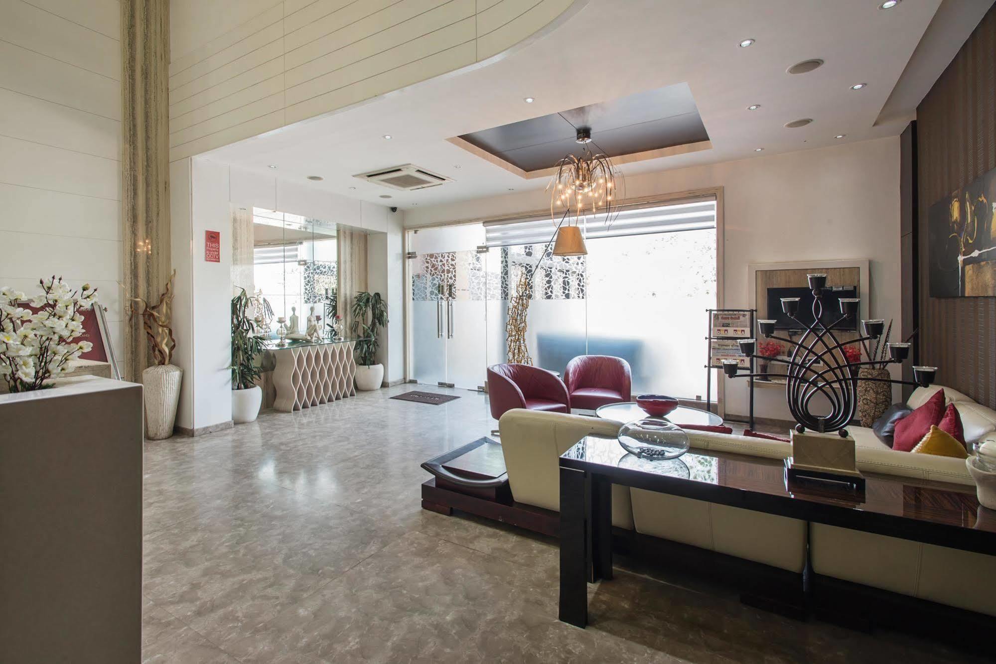 Hotel Rockland Τζαϊπούρ Εξωτερικό φωτογραφία