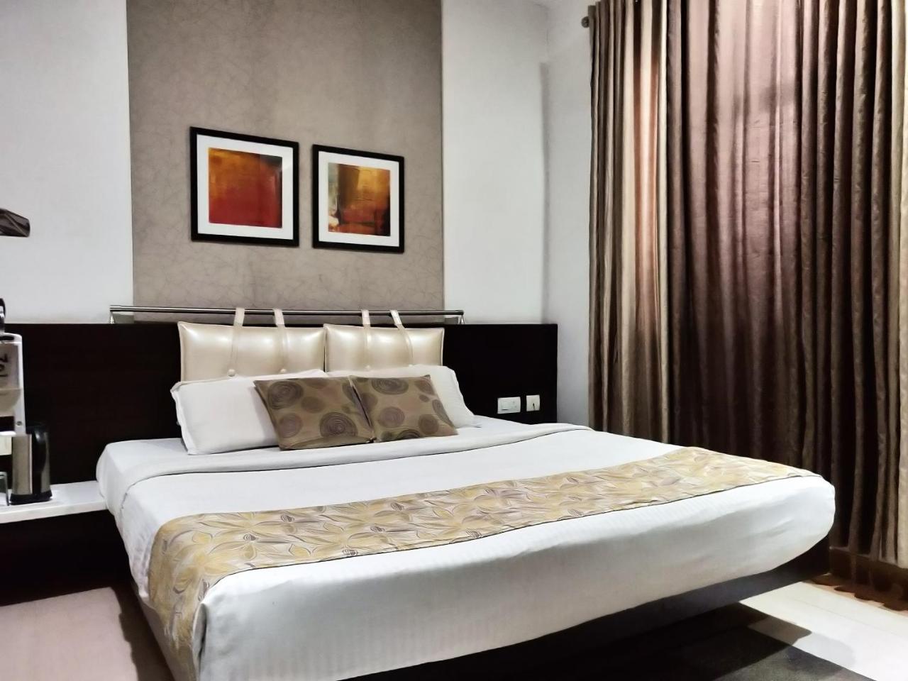 Hotel Rockland Τζαϊπούρ Εξωτερικό φωτογραφία